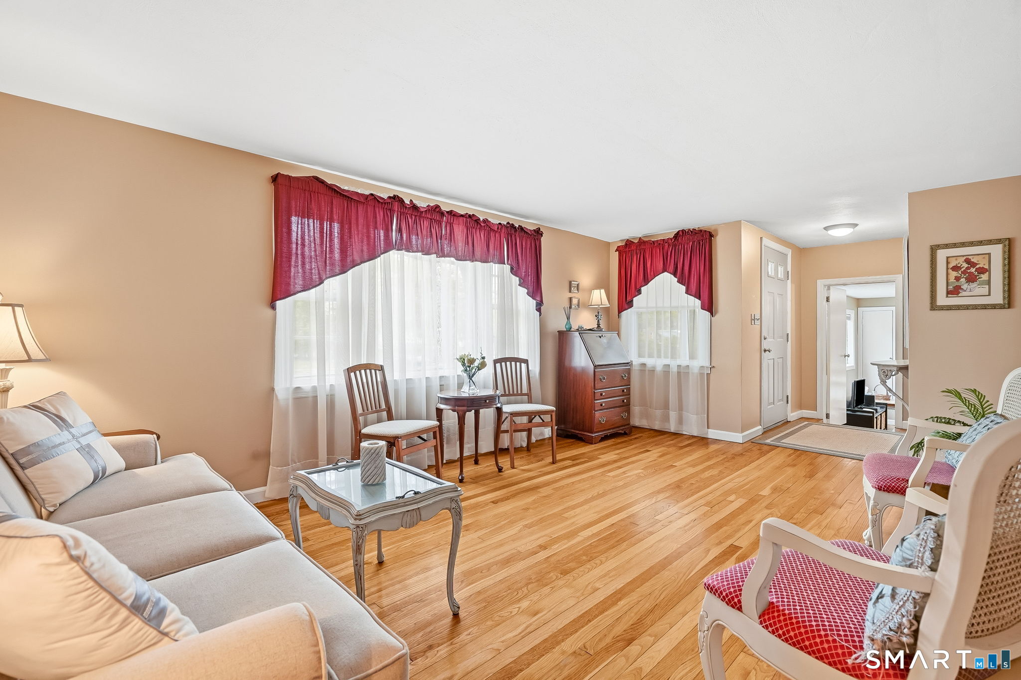 172 Pool Road North Haven, CT 06473 - Photo 7 of 36
