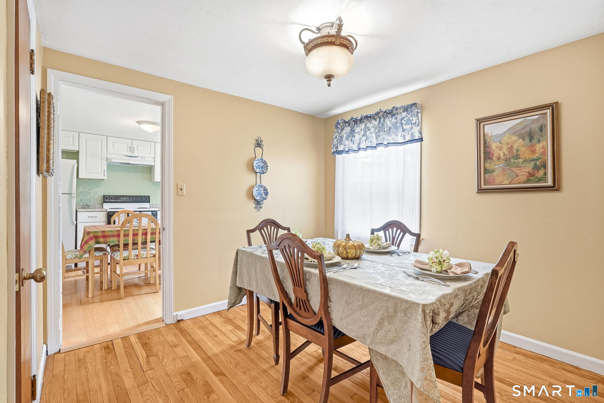 172 Pool Road North Haven, CT 06473 - Photo 9 of 36