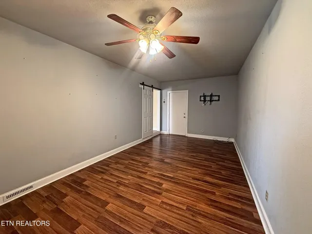 $259,900 | 324 Farris Circle, La Follette, TN 37766