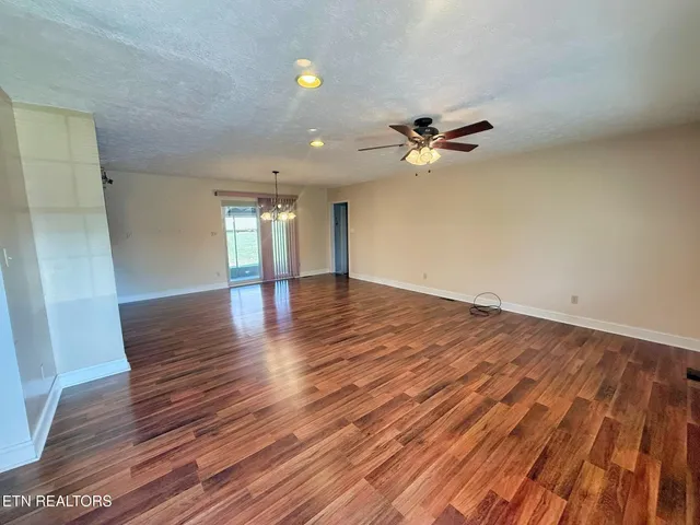 $259,900 | 324 Farris Circle, La Follette, TN 37766