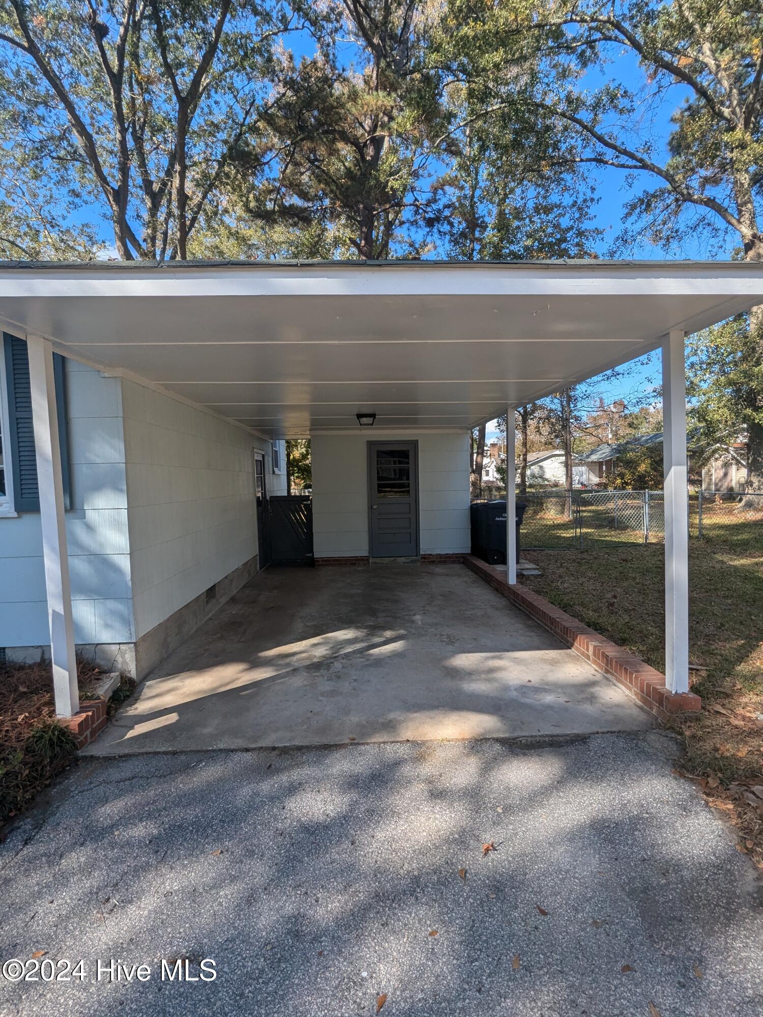 1109 Clifton Road Jacksonville, NC 28540 - Photo 4 of 18 Carport