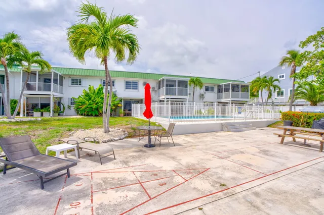 $399,000 | 5301 Ocean Terrace, Unit 6, Marathon, FL 33050