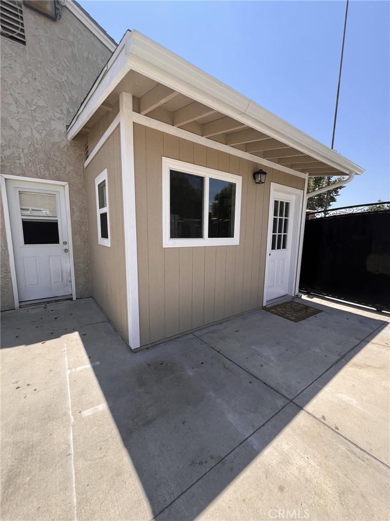 591 North Smoke Tree Avenue Rialto, CA 92376 - Photo 20 of 48 a view of house with storage space