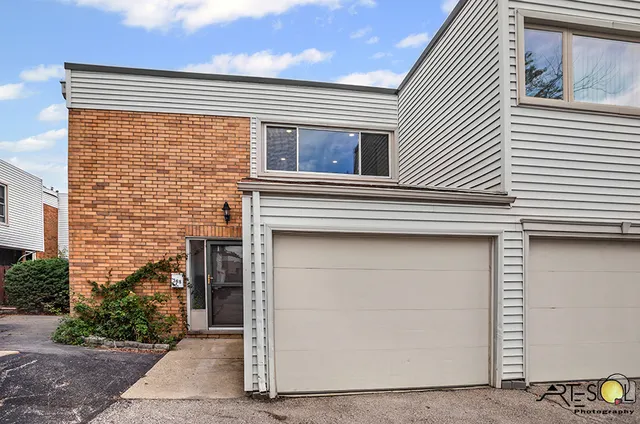 $378,700 | 368 Cedar Tree Court, Hoffman Estates, IL 60169