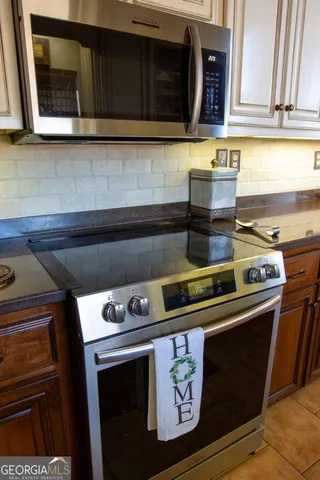 $325,000 | 171 Cherrywood Drive, Nicholls, GA 31554