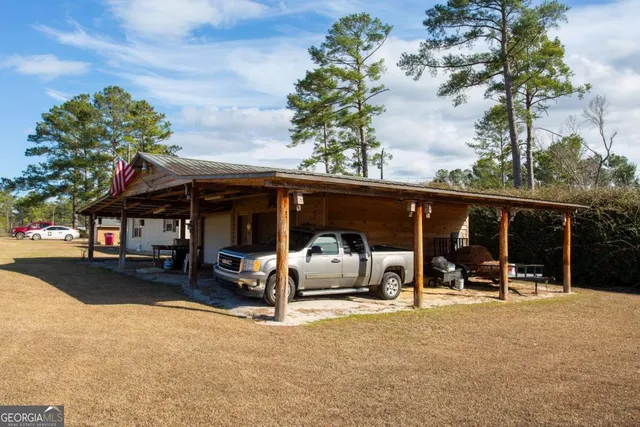 $325,000 | 171 Cherrywood Drive, Nicholls, GA 31554