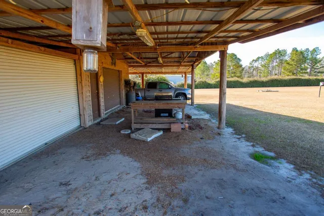 $325,000 | 171 Cherrywood Drive, Nicholls, GA 31554