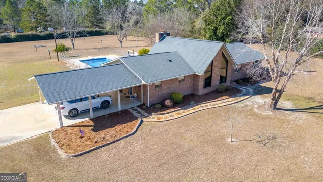 $325,000 | 171 Cherrywood Drive, Nicholls, GA 31554