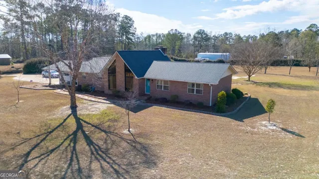 $325,000 | 171 Cherrywood Drive, Nicholls, GA 31554