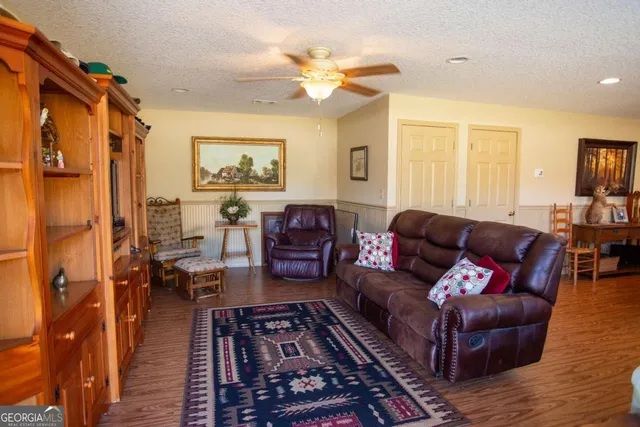 $325,000 | 171 Cherrywood Drive, Nicholls, GA 31554