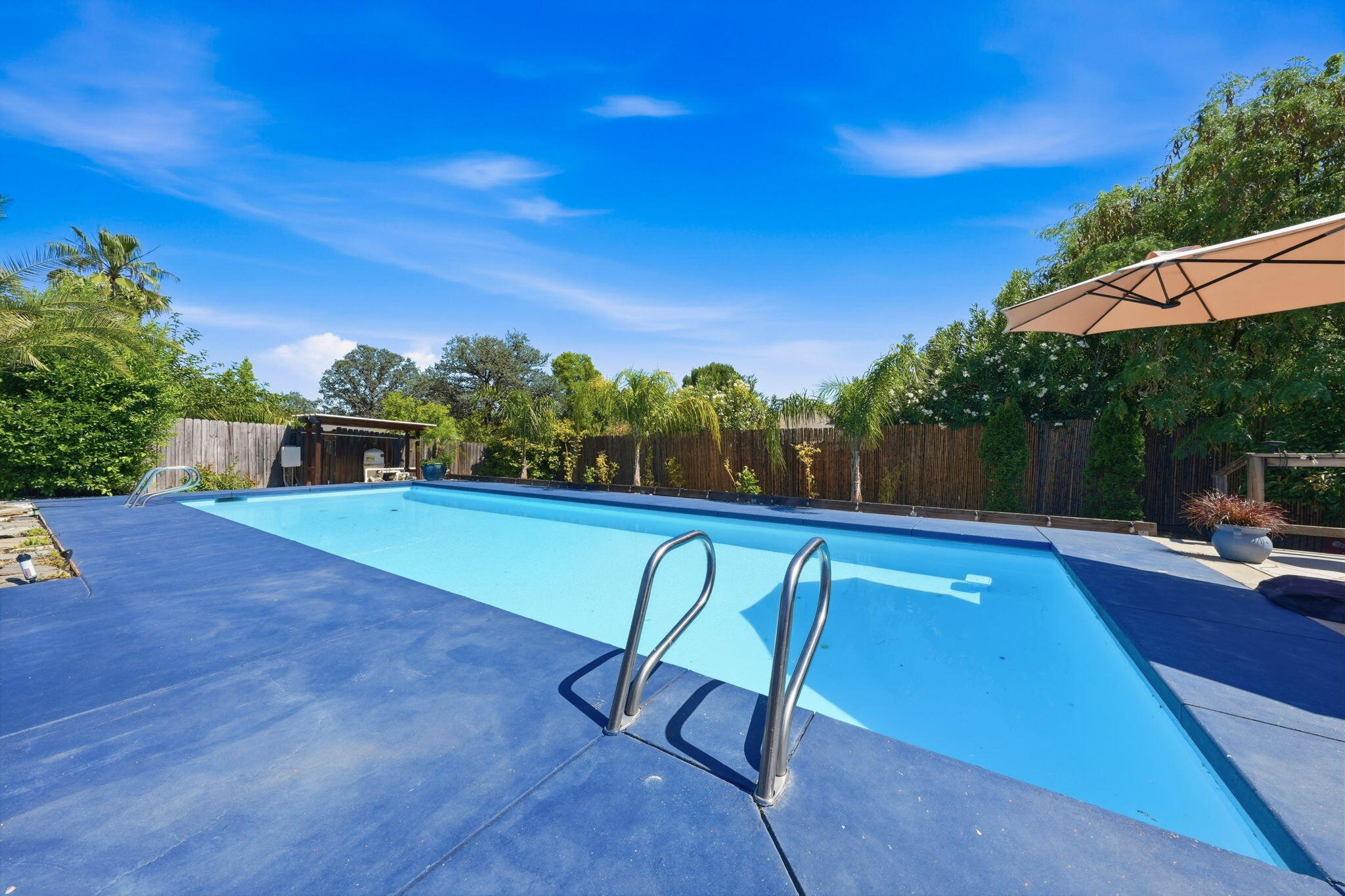 1803 Stetson Way Redding, CA 96003 - Photo 25 of 32 Pool
