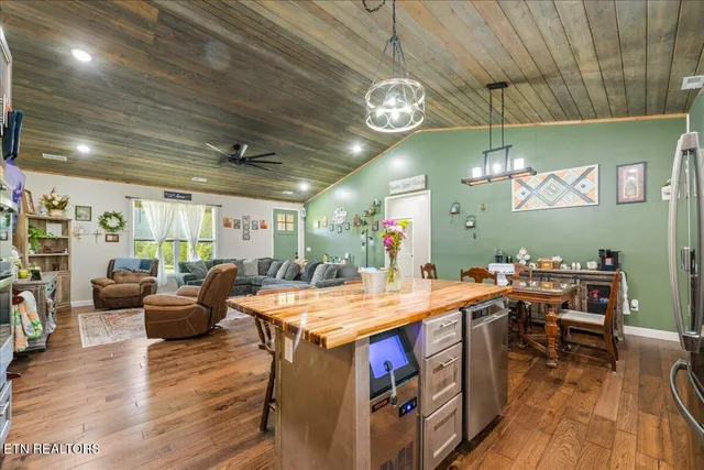 $798,500 | 151 Angel Lane, La Follette, TN 37766