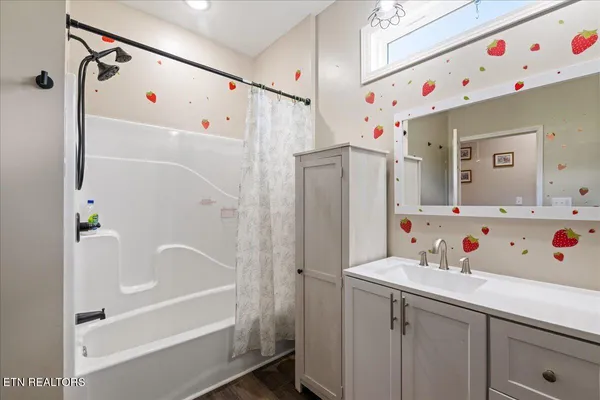 $748,500 | 151 Angel Lane, La Follette, TN 37766