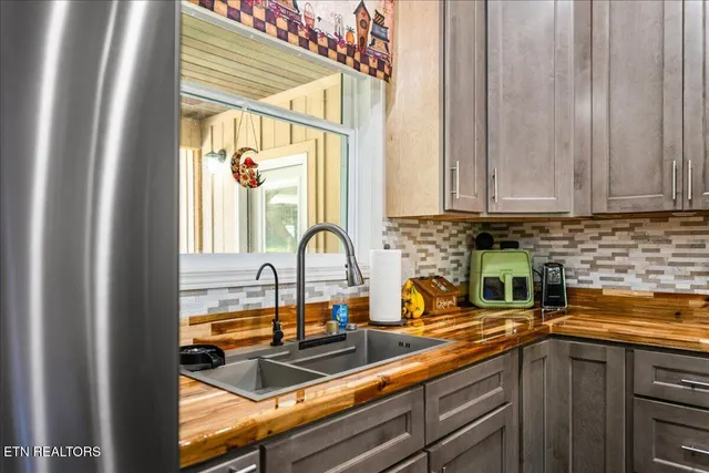 $798,500 | 151 Angel Lane, La Follette, TN 37766