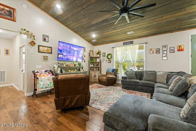 $798,500 | 151 Angel Lane, La Follette, TN 37766