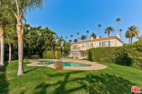 $19,800,000 | 701 North Beverly Drive, Beverly Hills, CA 90210