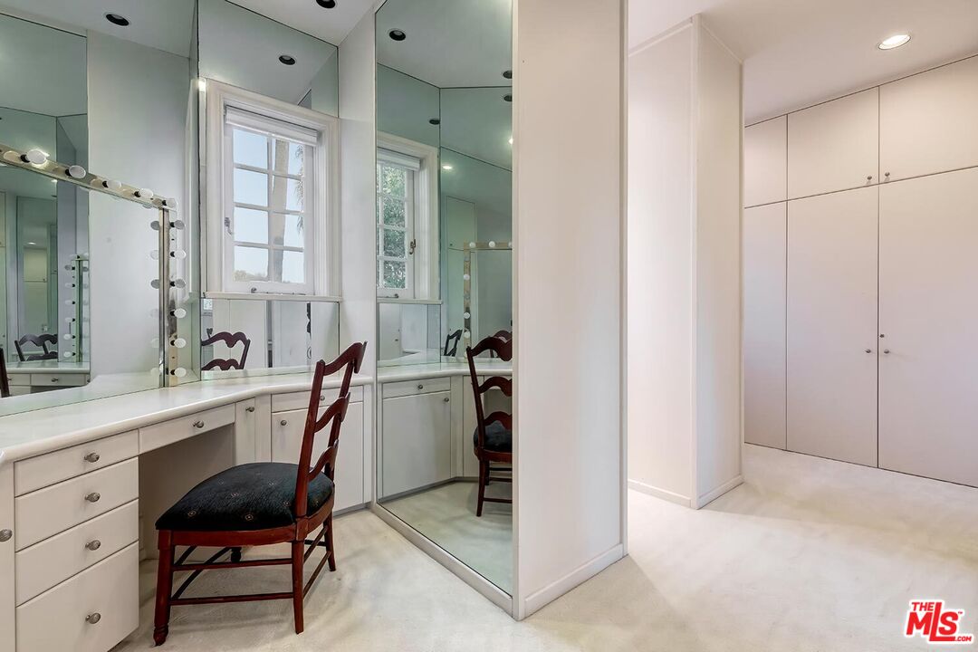 701 North Beverly Drive Beverly Hills, CA 90210 - Photo 19 of 31