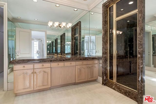 $19,800,000 | 701 North Beverly Drive, Beverly Hills, CA 90210