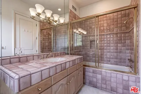 $19,800,000 | 701 North Beverly Drive, Beverly Hills, CA 90210