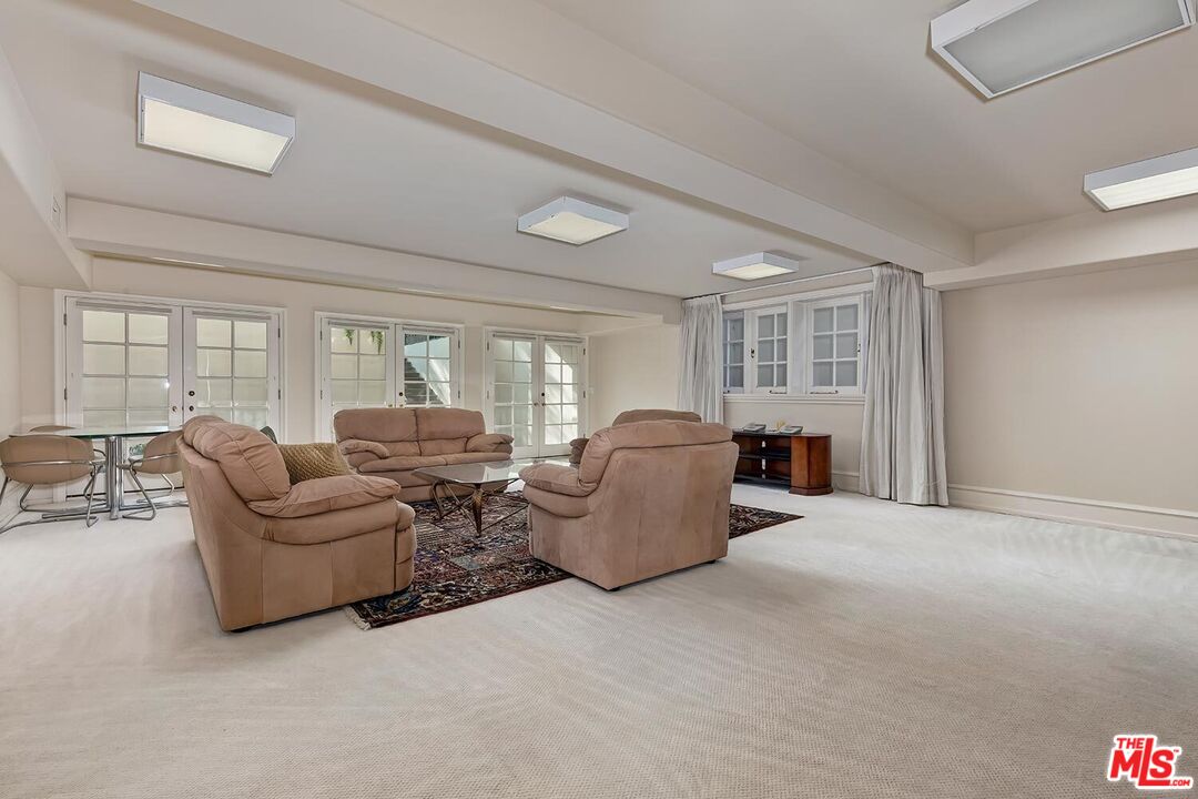 701 North Beverly Drive Beverly Hills, CA 90210 - Photo 27 of 31