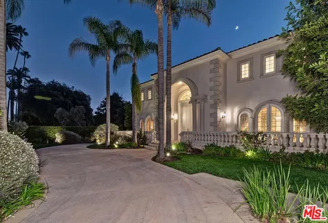 $19,800,000 | 701 North Beverly Drive, Beverly Hills, CA 90210