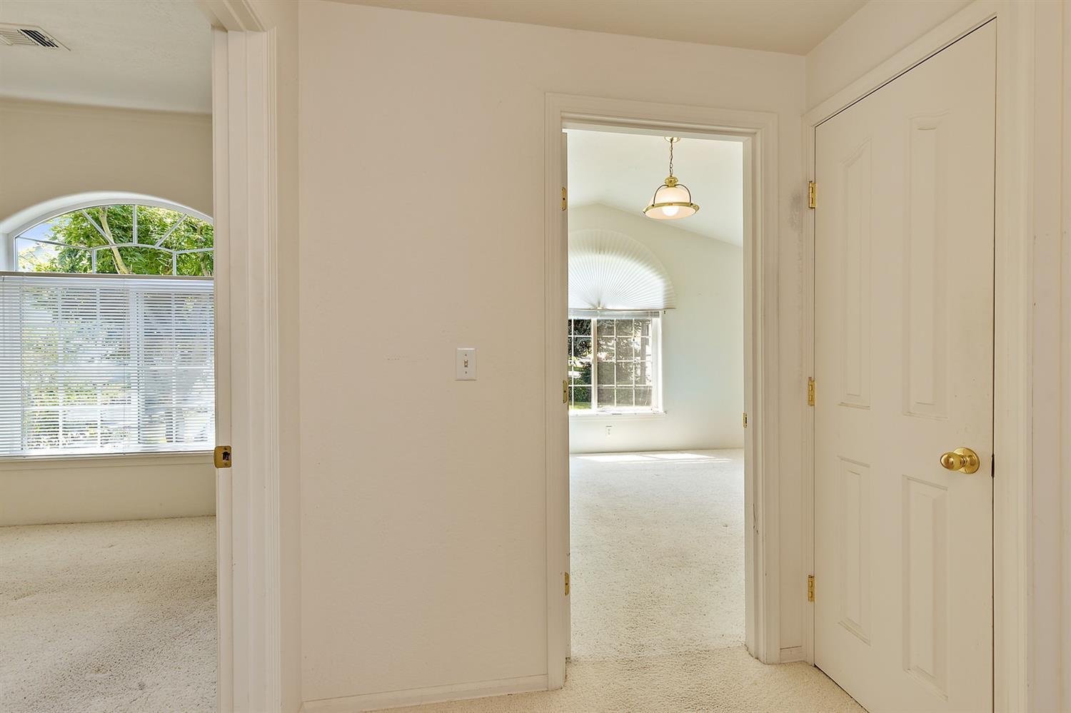 4705 Hillcrest Road Medford, OR 97504 - Photo 23 of 30 Additional Photo