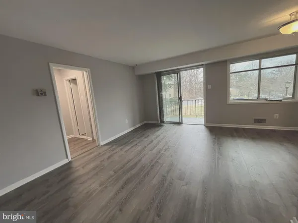 $249,900 | 10500 Weymouth Street, Unit 104, Bethesda, MD 20814