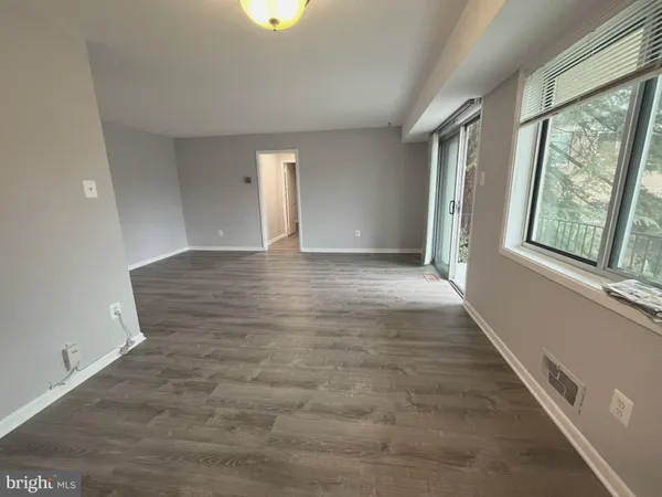 $249,900 | 10500 Weymouth Street, Unit 104, Bethesda, MD 20814