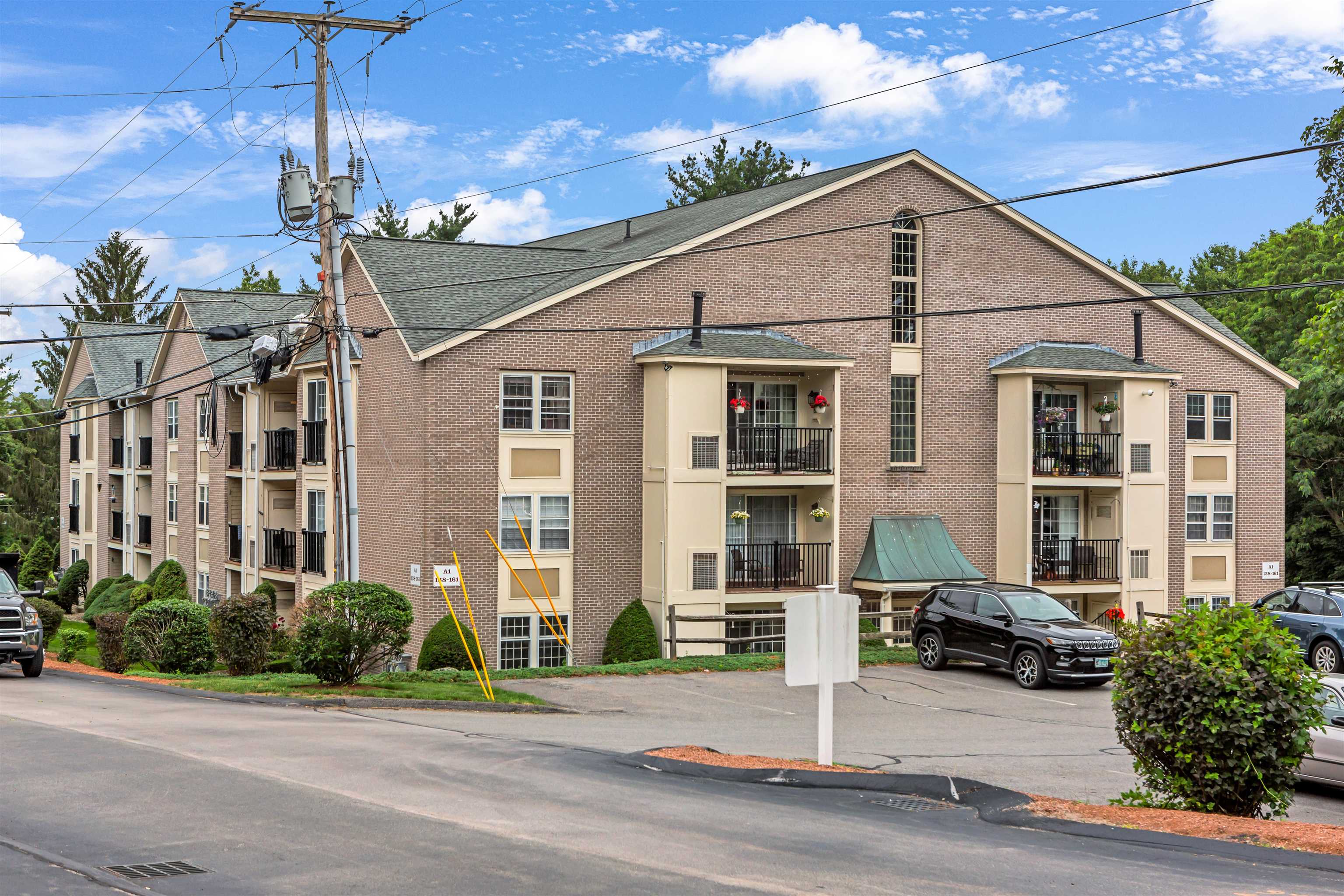 144 Cannongate III Road Nashua, NH 03063 - Photo 1 of 19 Gallery Image 1