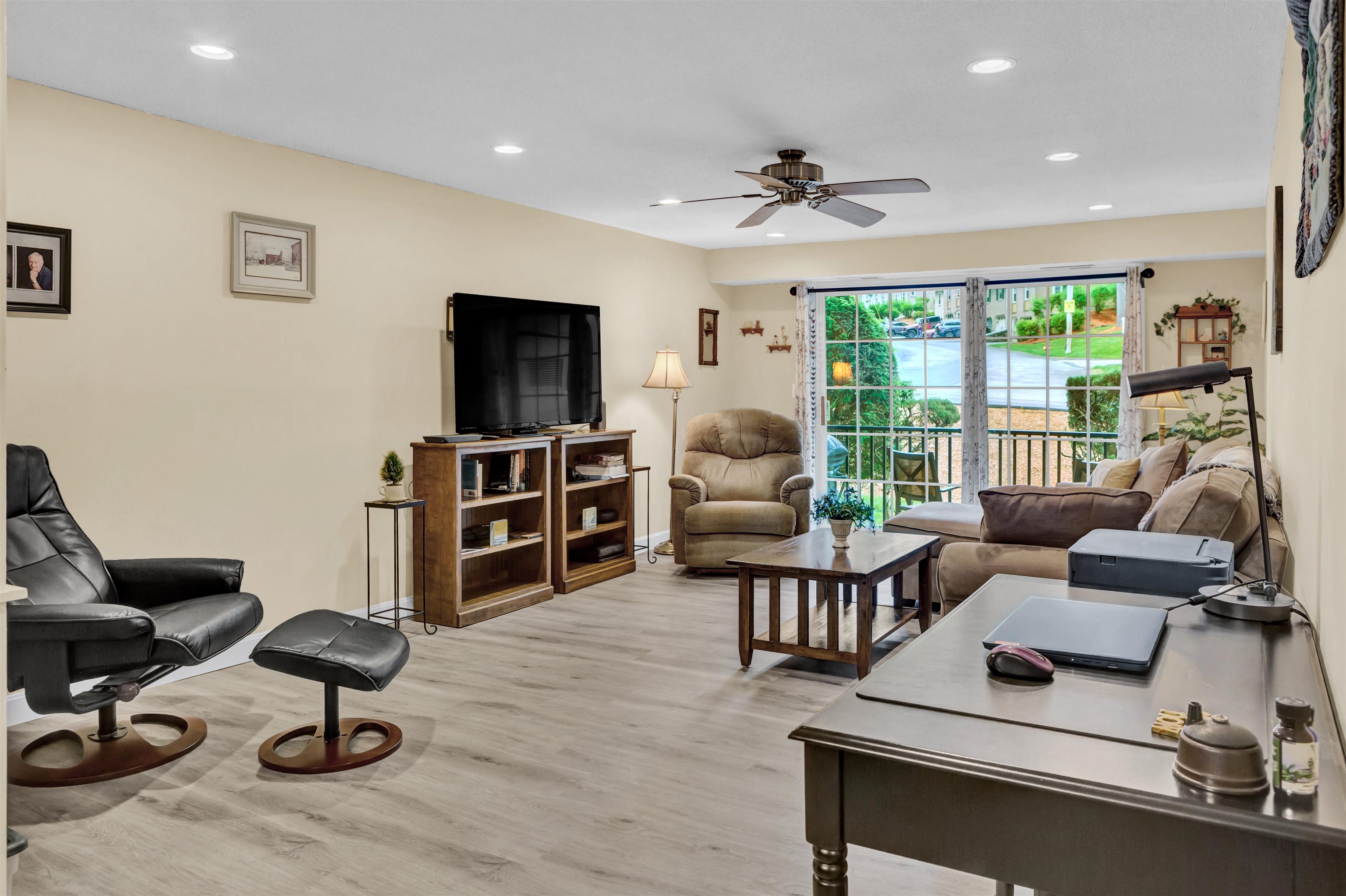 144 Cannongate III Road Nashua, NH 03063 - Photo 8 of 19 Gallery Image 8