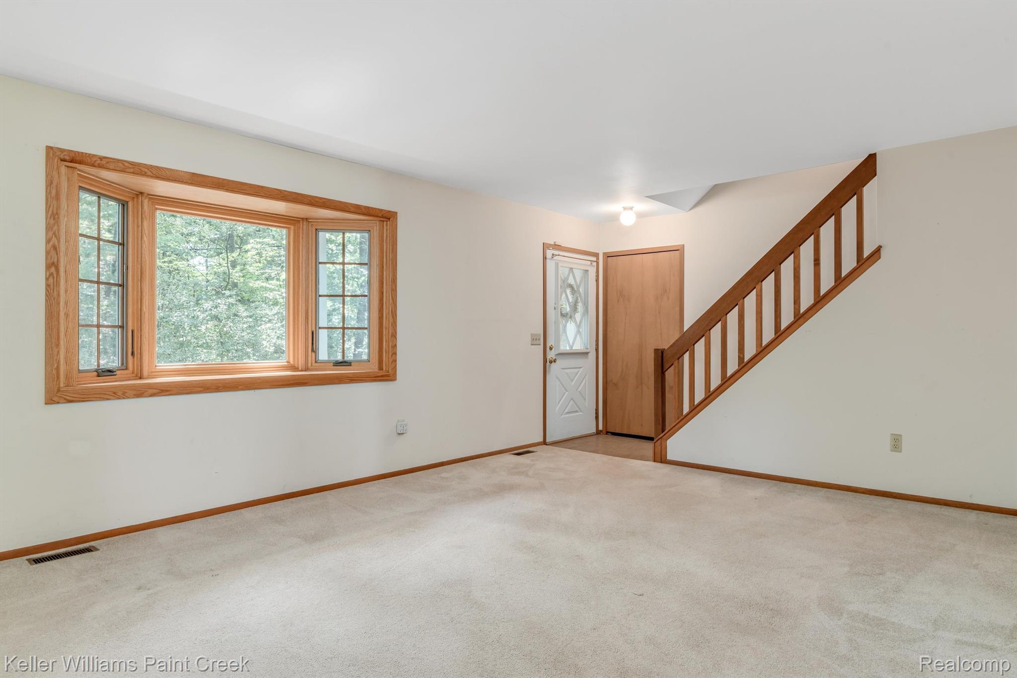3560 Rohr Road Lake Orion, MI 48359 - Photo 12 of 22 Second floor offers two bedrooms and a full bath.
