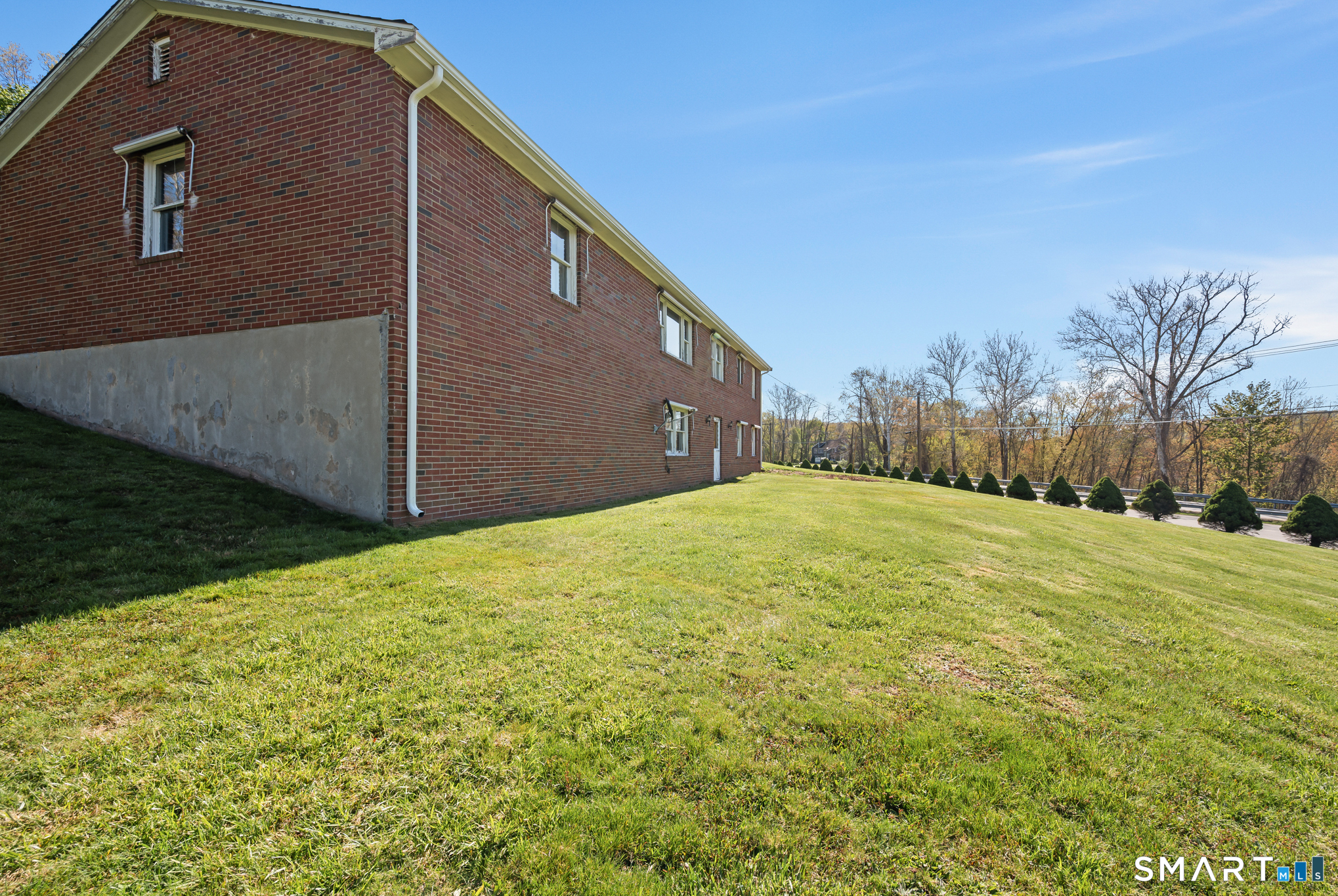 31 Grandview Terrace Portland, CT 06480 - Photo 2 of 40 a backyard of a house