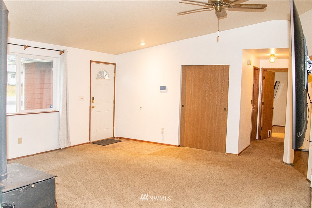 8723 Hawks Glen Loop Southeast Olympia, WA 98513 - Photo 8 of 12 a view of an empty room