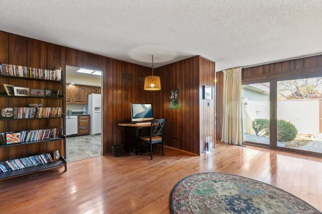 $495,000 | 2425 El Cid Lane, Northbrook, IL 60062