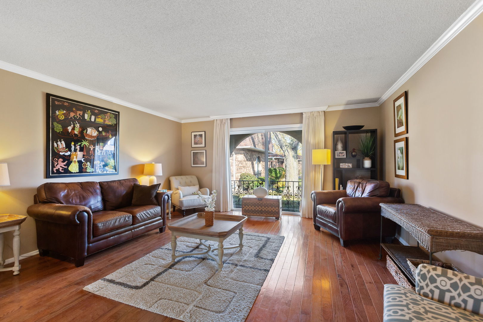 2425 El Cid Lane Northbrook, IL 60062 - Photo 10 of 28 a living room with furniture and a window
