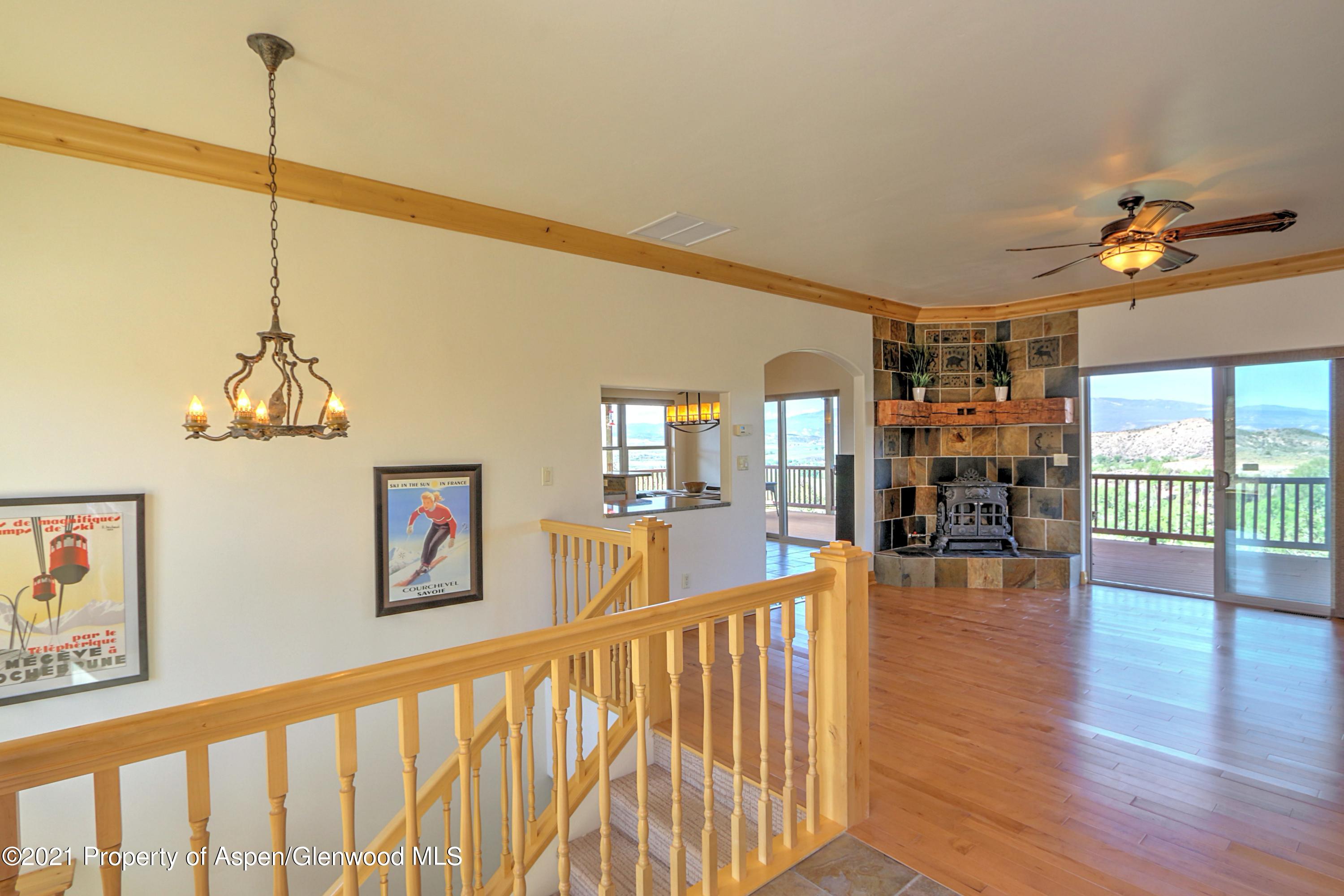 672 Cedar Hills Road Silt, CO 81652 - Photo 27 of 40 Entry - Living Room
