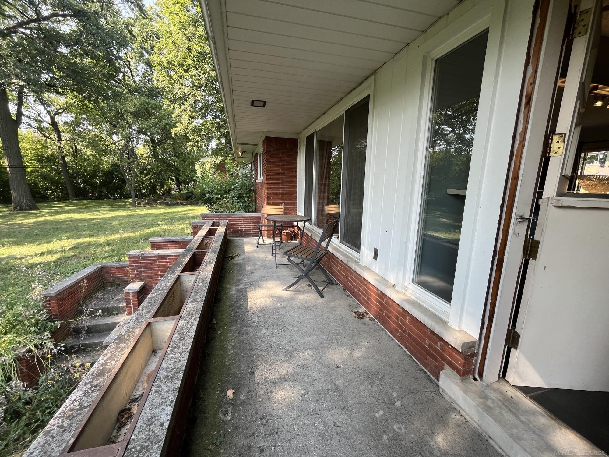 195 Windsor Road Rochester Hills, MI 48307 - Photo 10 of 23