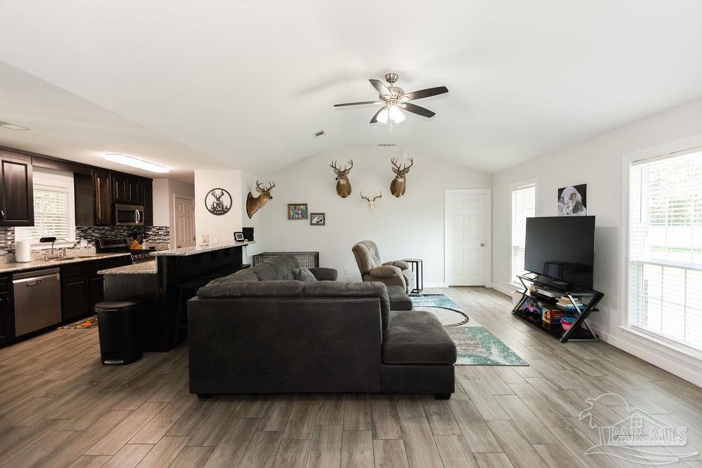 8233 Tidwell Road Pace, FL 32571 - Photo 10 of 30 Gallery Image 10