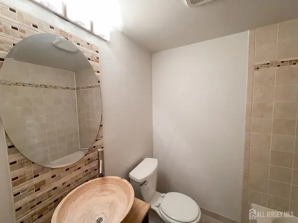 $562,000 | 1760 Cedarwood Drive, Piscataway, NJ 08854