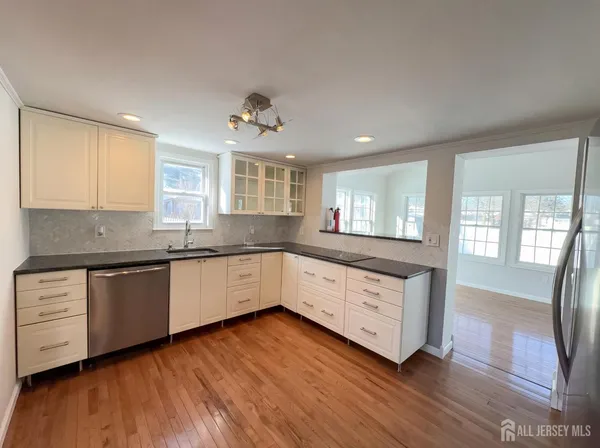 $562,000 | 1760 Cedarwood Drive, Piscataway, NJ 08854