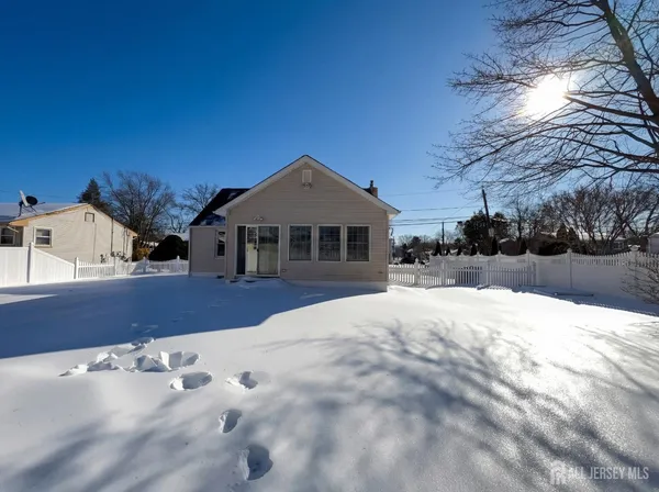 $562,000 | 1760 Cedarwood Drive, Piscataway, NJ 08854