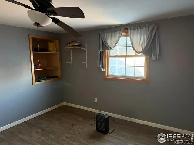 a bathroom with a toilet