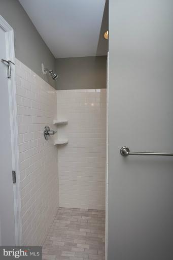 912 Ramsay Street Baltimore, MD 21223 - Photo 6 of 28 Bath