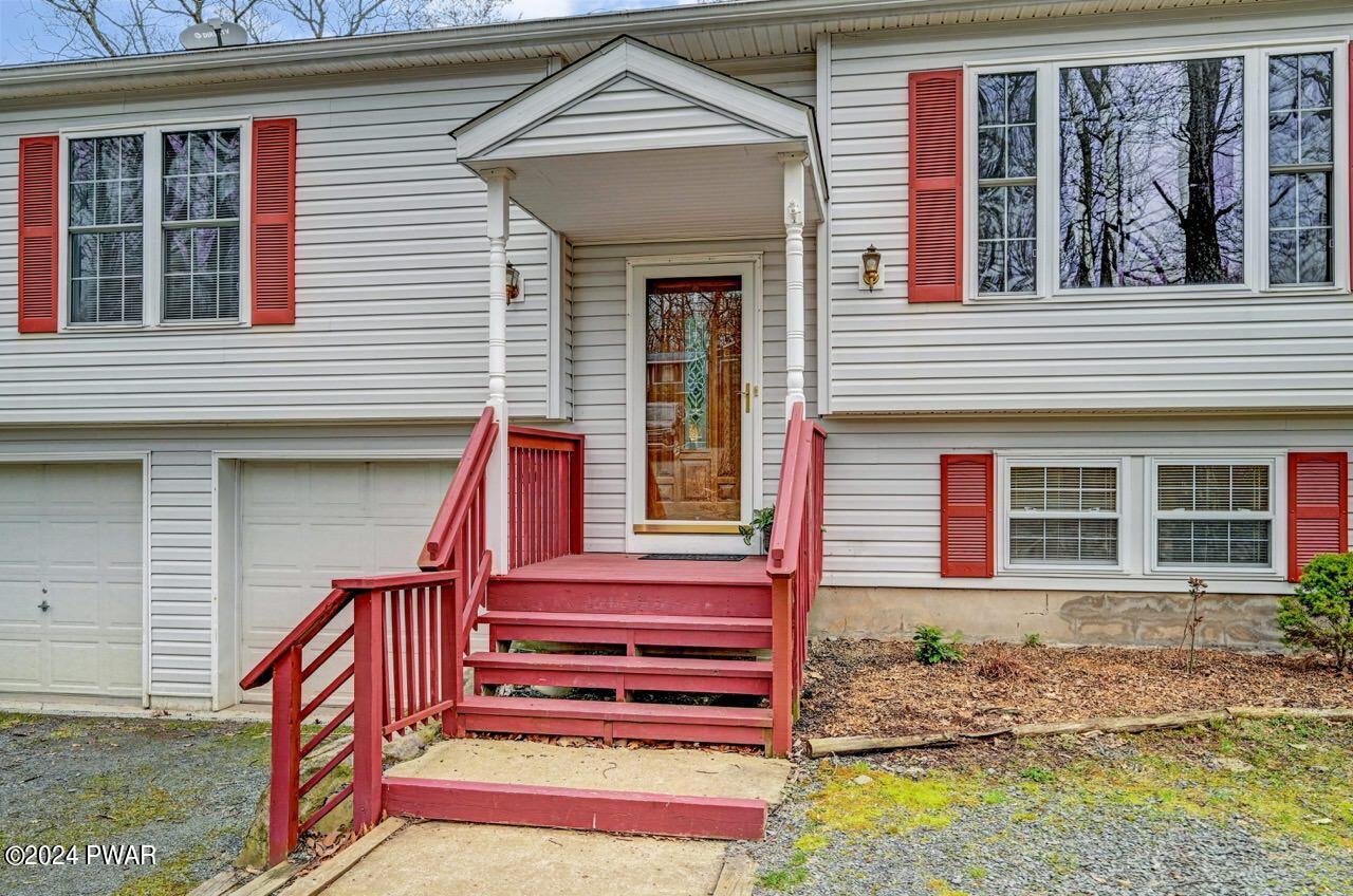 401 Maple Ridge Drive Hawley, PA 18428 - Photo 3 of 78