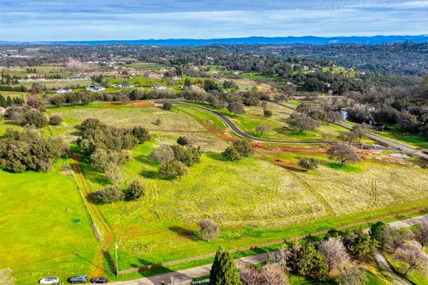 $725,000 | 780 Sierra View Court, Shingle Springs, CA 95682