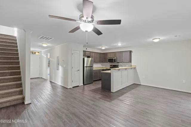 $1,550 | 326 Glenellen Loop Road, Midway Park, NC 28544