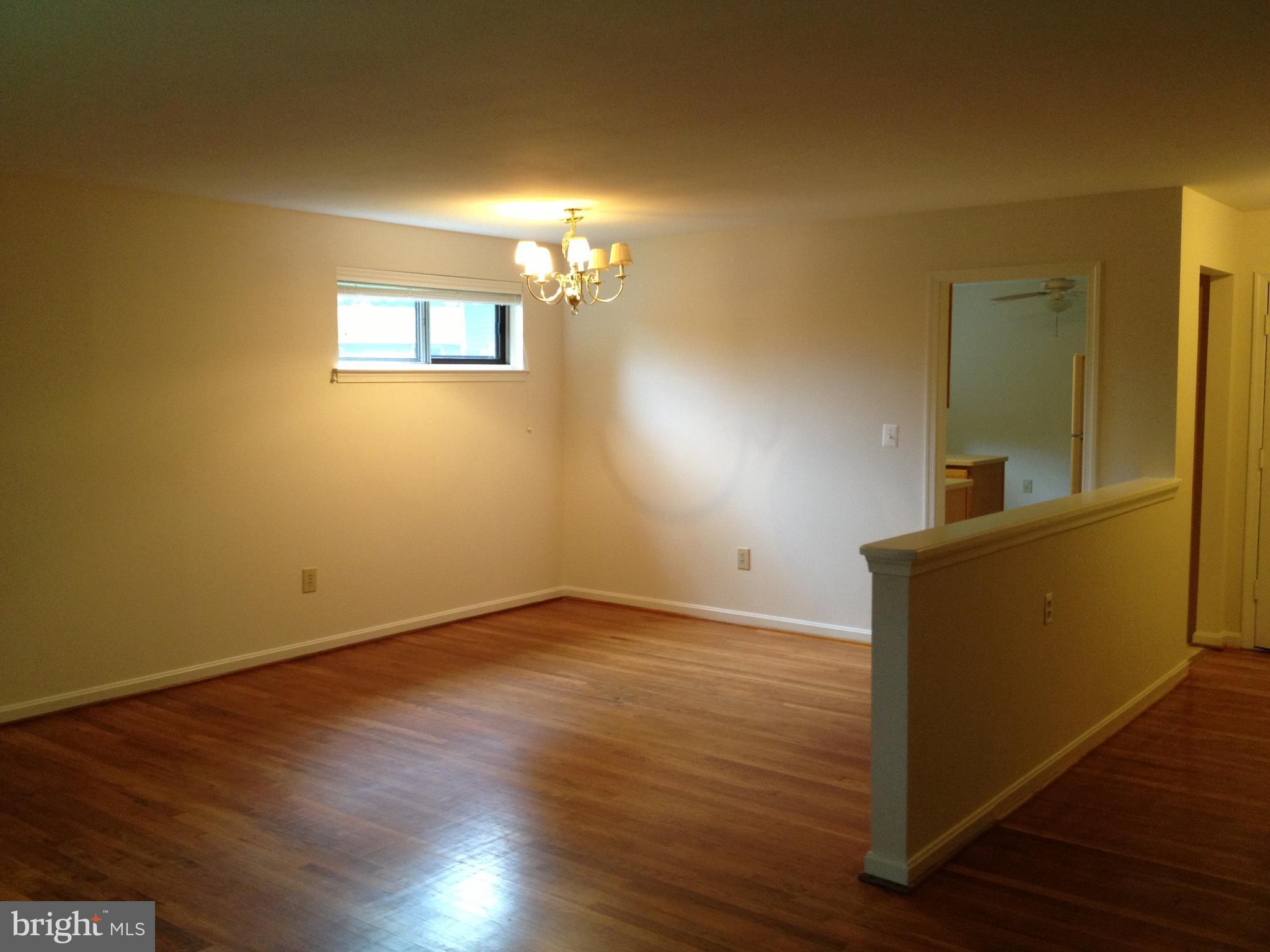 6803 Quebec Court Springfield, VA 22152 - Photo 12 of 17 nice hardwoods on main level