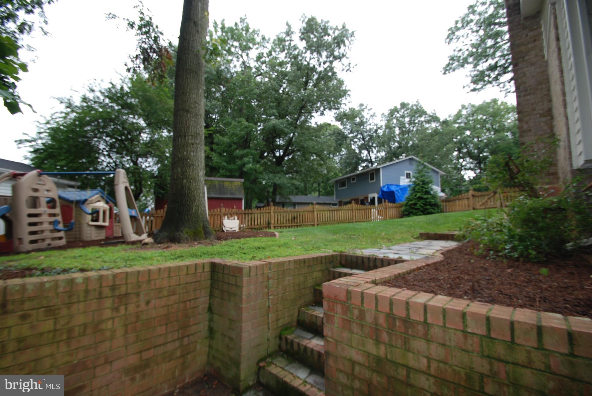 6803 Quebec Court Springfield, VA 22152 - Photo 8 of 17 flat side yard