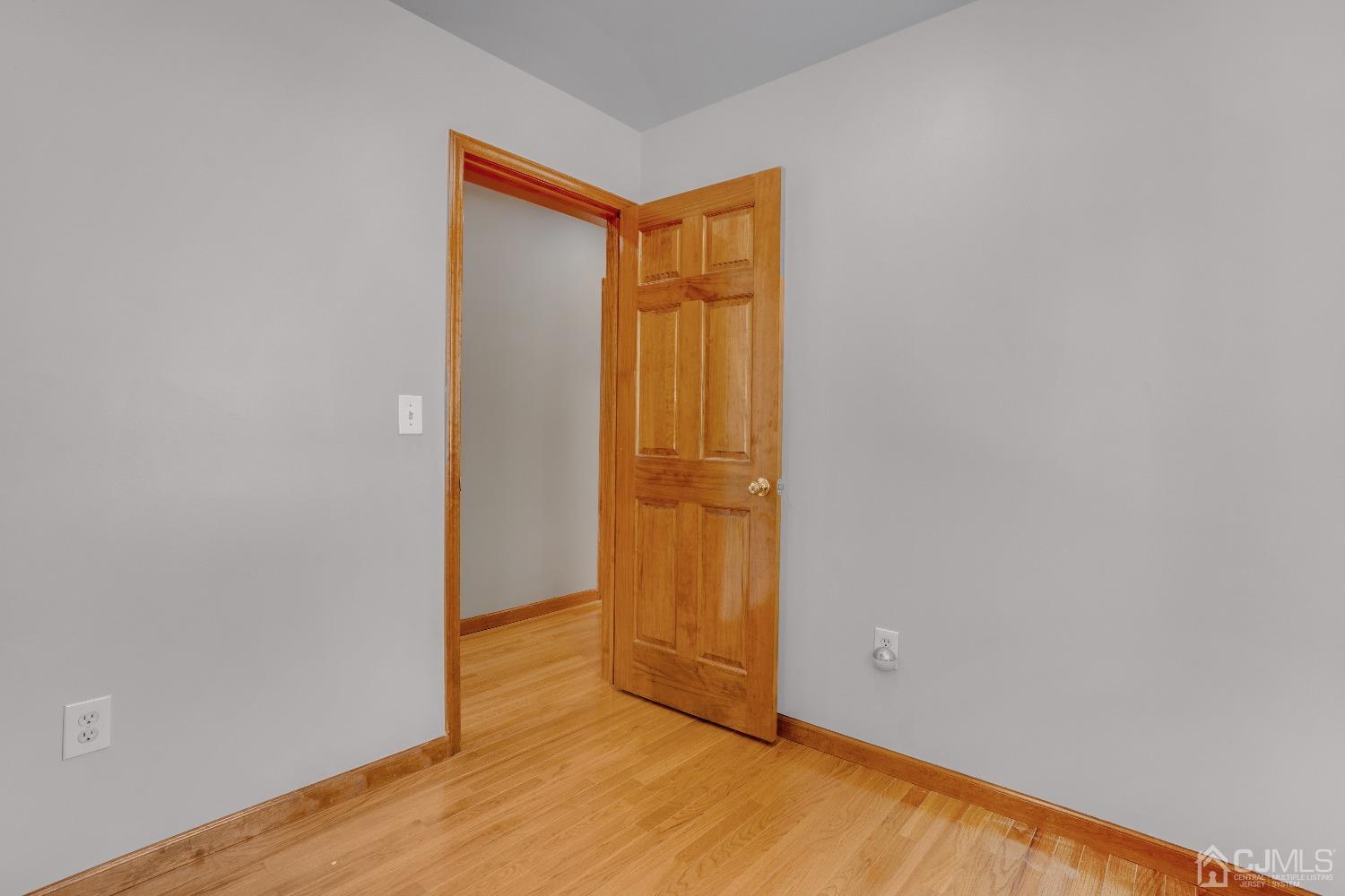 44 Terry Avenue Edison, NJ 08820 - Photo 33 of 47