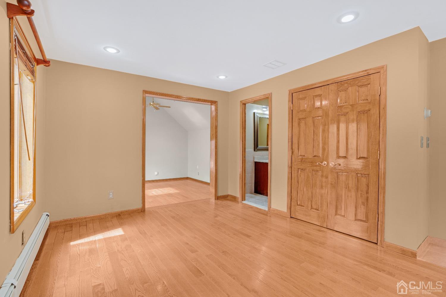 44 Terry Avenue Edison, NJ 08820 - Photo 8 of 47